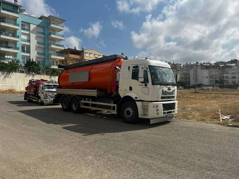 Manavgat Tuvalet Tıkanıklığı büyük kapasiteli foseptik tankeri